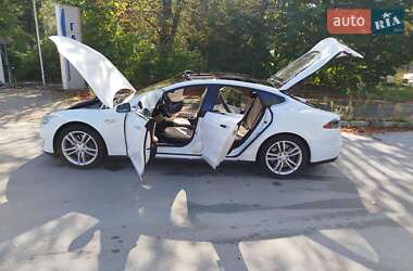 Ліфтбек Tesla Model S 2015 в 
