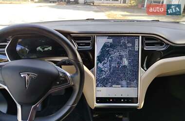 Ліфтбек Tesla Model S 2015 в 