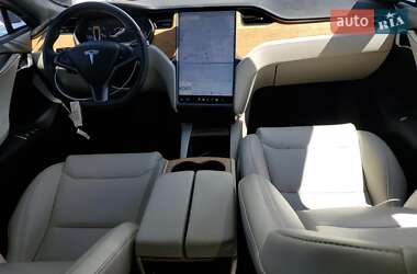Лифтбек Tesla Model S 2020 в 