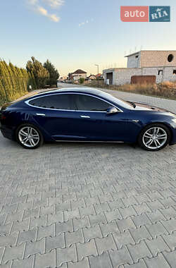 Ліфтбек Tesla Model S 2015 в 