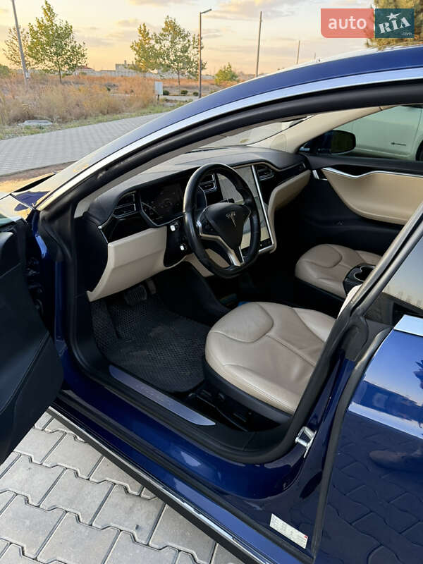 Ліфтбек Tesla Model S 2015 в Одесі