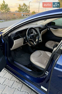 Ліфтбек Tesla Model S 2015 в 
