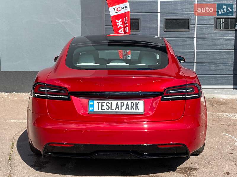 Лифтбек Tesla Model S 2022 в Киеве