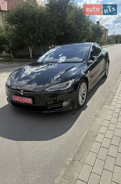 Лифтбек Tesla Model S 2016 в 