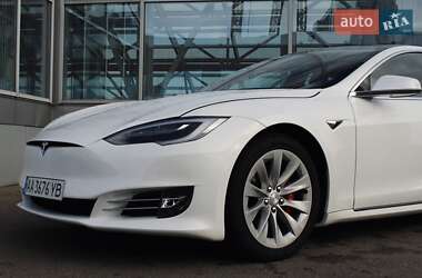 Ліфтбек Tesla Model S 2019 в 