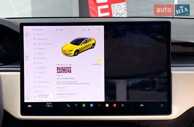 Ліфтбек Tesla Model S 2024 в 