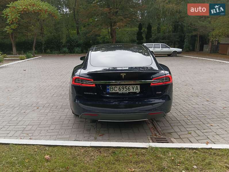 Лифтбек Tesla Model S 2013 в Дрогобыче