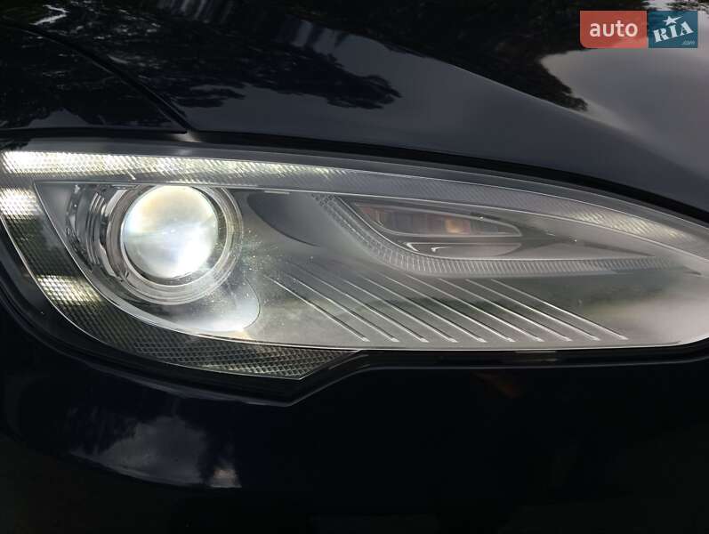 Лифтбек Tesla Model S 2013 в Дрогобыче