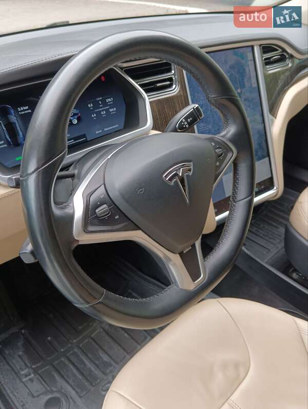 Лифтбек Tesla Model S 2013 в Дрогобыче