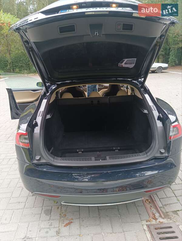 Лифтбек Tesla Model S 2013 в Дрогобыче