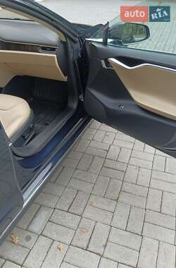Лифтбек Tesla Model S 2013 в 