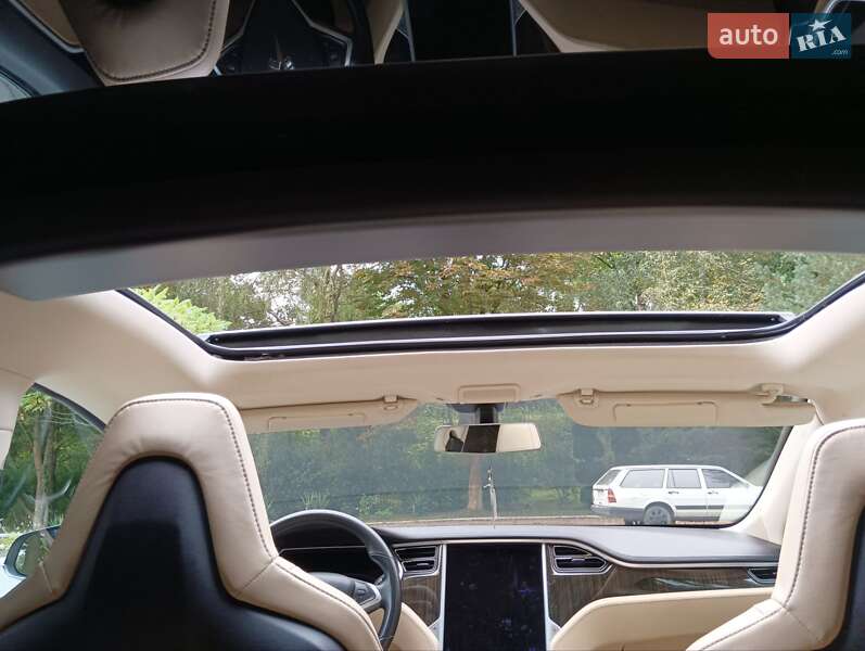 Лифтбек Tesla Model S 2013 в Дрогобыче