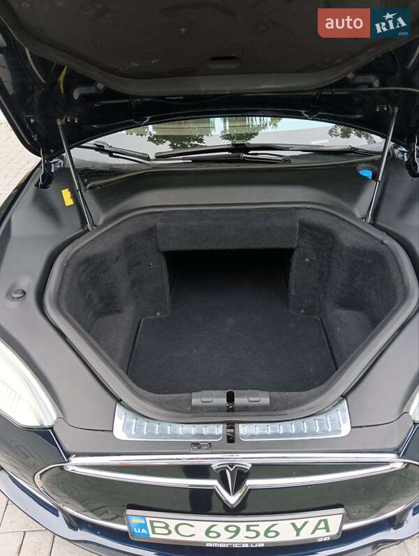 Лифтбек Tesla Model S 2013 в Дрогобыче