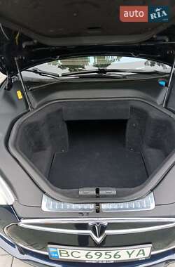Лифтбек Tesla Model S 2013 в 