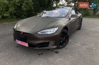 Лифтбек Tesla Model S 2016 в Здолбунове