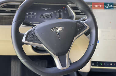 Ліфтбек Tesla Model S 2014 в 