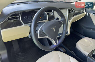 Ліфтбек Tesla Model S 2014 в 
