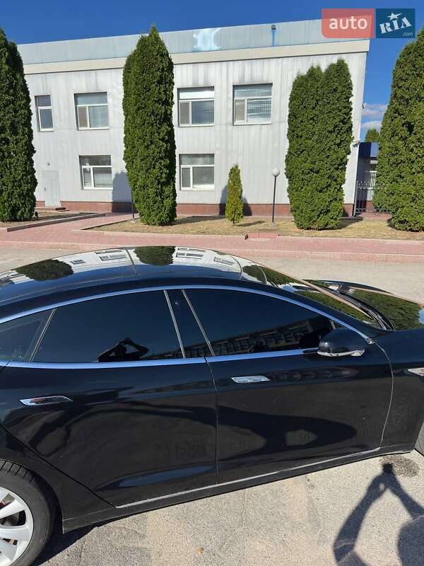 Ліфтбек Tesla Model S 2014 в Кропивницькому