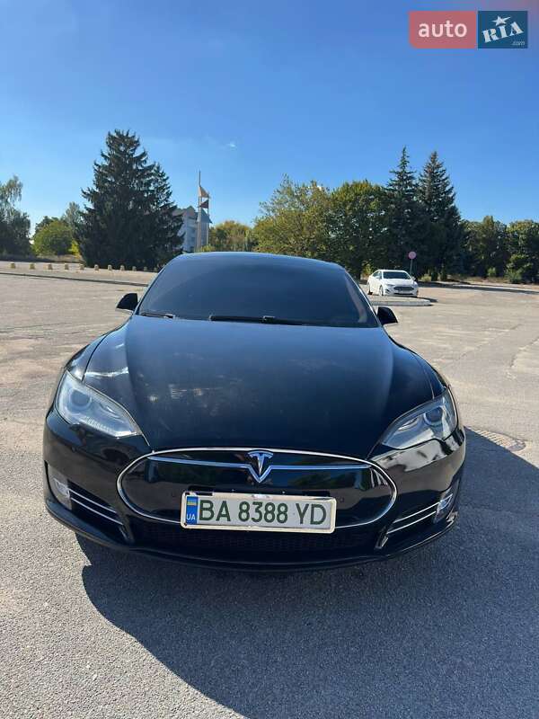 Ліфтбек Tesla Model S 2014 в Кропивницькому
