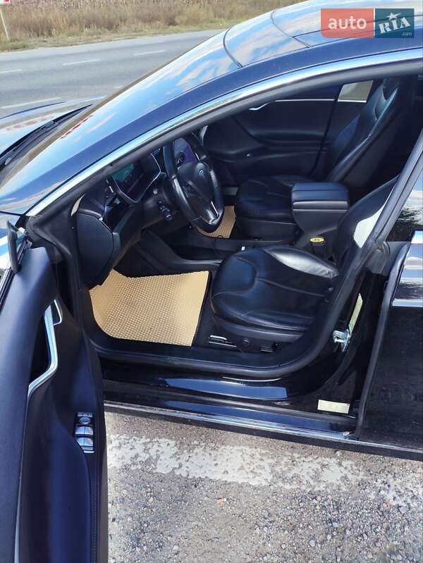 Ліфтбек Tesla Model S 2014 в Кропивницькому