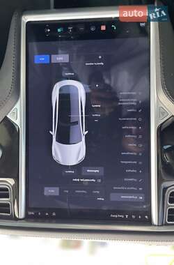 Лифтбек Tesla Model S 2014 в 