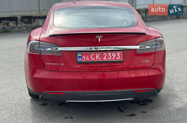 Лифтбек Tesla Model S 2015 в 