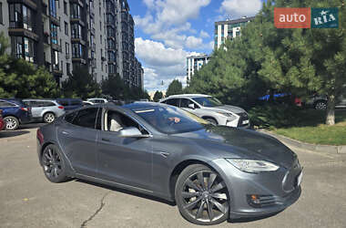 Ліфтбек Tesla Model S 2014 в 
