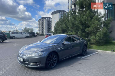 Ліфтбек Tesla Model S 2014 в 