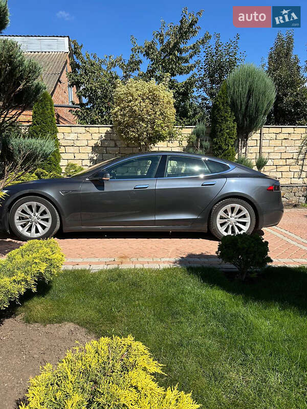 Лифтбек Tesla Model S 2016 в Хмельнике фото 3 Лифтбек Tesla Model S 2016 в Хмельнике