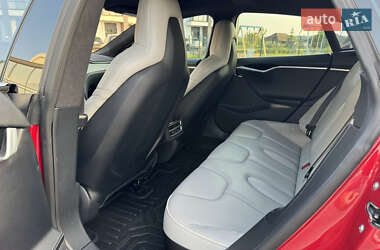 Лифтбек Tesla Model S 2016 в 