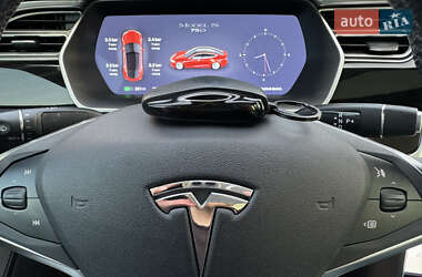 Лифтбек Tesla Model S 2016 в 
