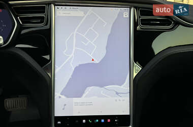 Лифтбек Tesla Model S 2016 в 