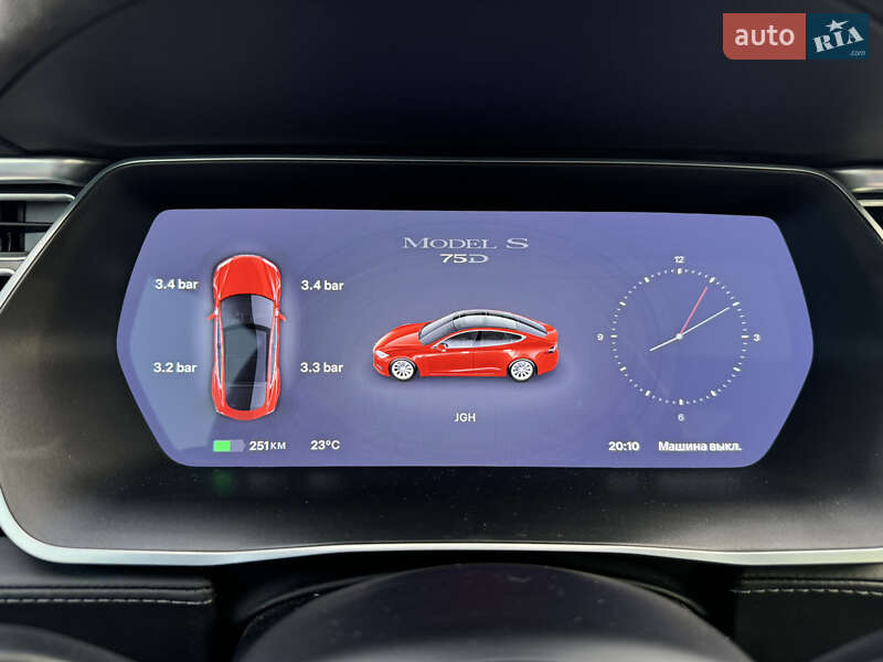 Лифтбек Tesla Model S 2016 в Ровно