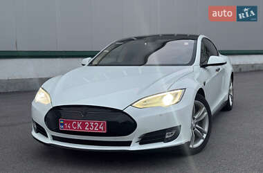 Лифтбек Tesla Model S 2014 в Виннице