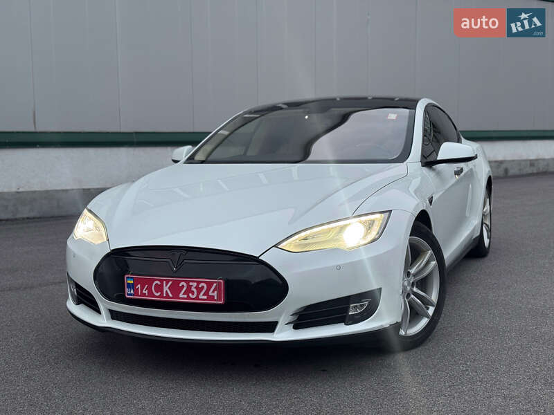 Лифтбек Tesla Model S 2014 в Виннице