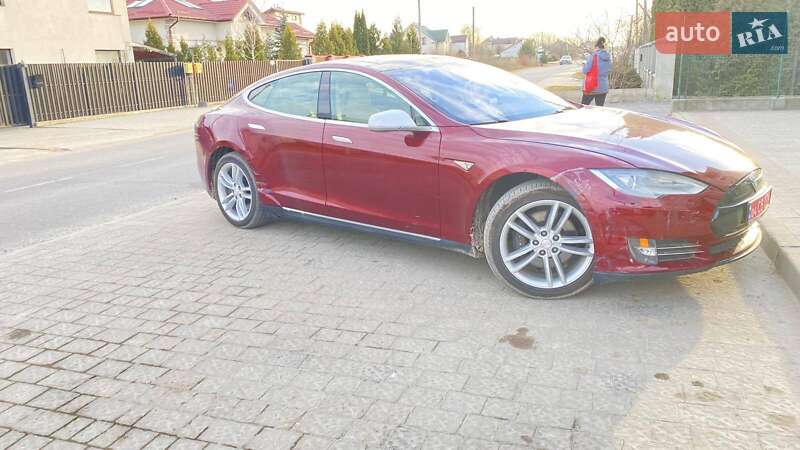 Ліфтбек Tesla Model S 2012 в Львові