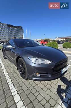 Ліфтбек Tesla Model S 2014 в 
