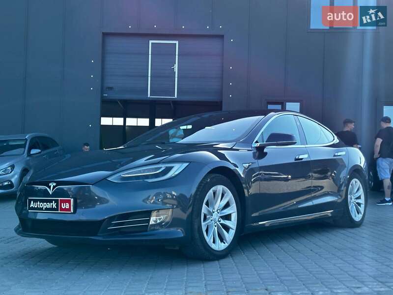 Лифтбек Tesla Model S 2018 в 