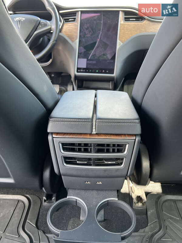 Ліфтбек Tesla Model S 2020 в Тернополі фото 14 Ліфтбек Tesla Model S 2020 в Тернополі