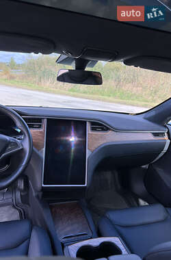 Ліфтбек Tesla Model S 2020 в 