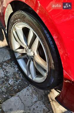 Лифтбек Tesla Model S 2014 в 