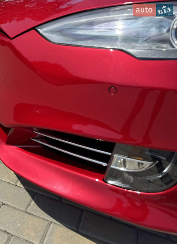 Ліфтбек Tesla Model S 2014 в Черкасах