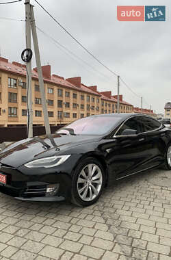 Ліфтбек Tesla Model S 2019 в 