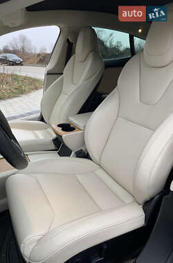 Ліфтбек Tesla Model S 2019 в 