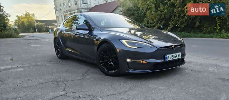 Tesla Model S 2021