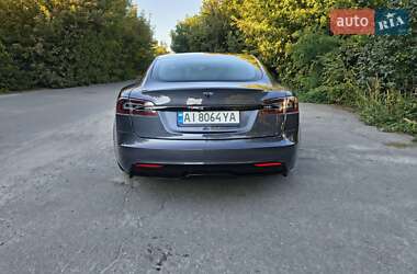 Лифтбек Tesla Model S 2021 в Фастове