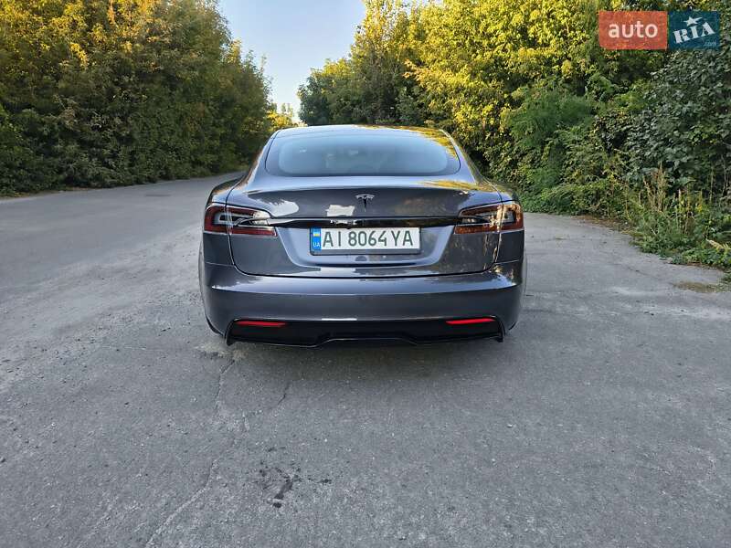 Лифтбек Tesla Model S 2021 в Фастове