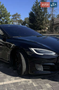 Лифтбек Tesla Model S 2016 в 