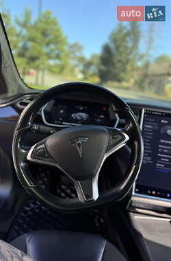 Лифтбек Tesla Model S 2016 в 