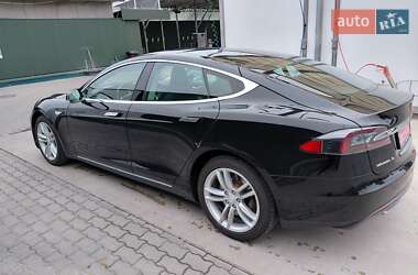 Ліфтбек Tesla Model S 2014 в 